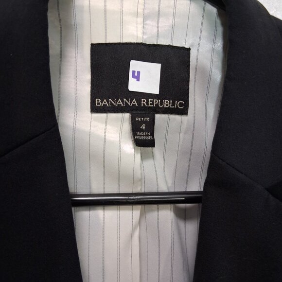 4. Banana Republic Blazer (Black, Wool Blend) Size 4 Petite - Picture 2 of 3